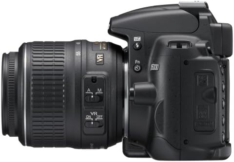 Nikon D5000 12.3 MP DX Dijital SLR Fotoğraf Makinesi, 18-55mm f/3.5-5.6 G VR Lens ve 2.7 inç Değişken açılı LCD ekrana sahip